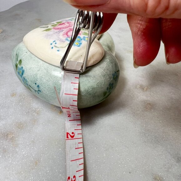 Vtg OOAK Hand-Painted Ceramic Heart-Shaped Trinket Ring Box Floral Age Crackled - Picture 8 of 8